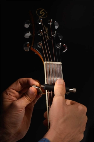 Glider Rolling Capo - GL-1 af Greg Bennett