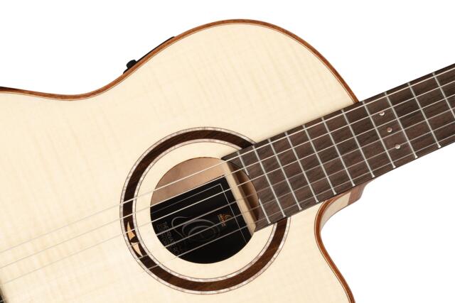 Ortega Bridesuite spansk guitar - Thinline